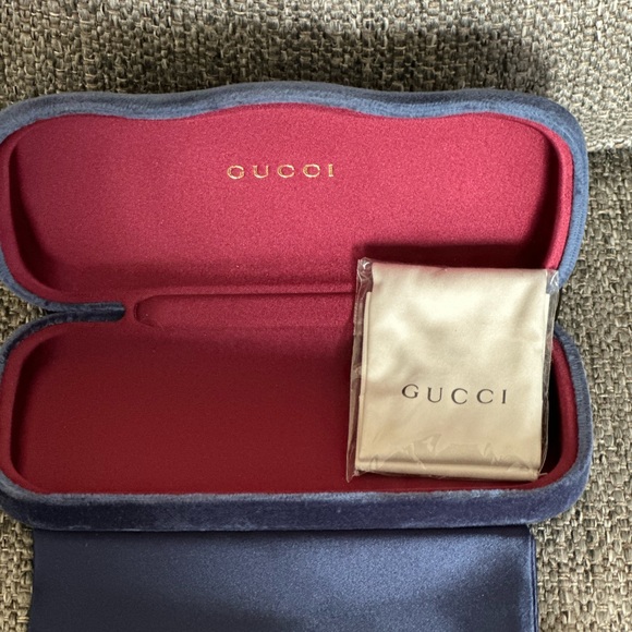 NWOT BLUE GUCCI SUNNIES CASE CLOTH AND DUST BAG “OVERSIZED” - Picture 4 of 6